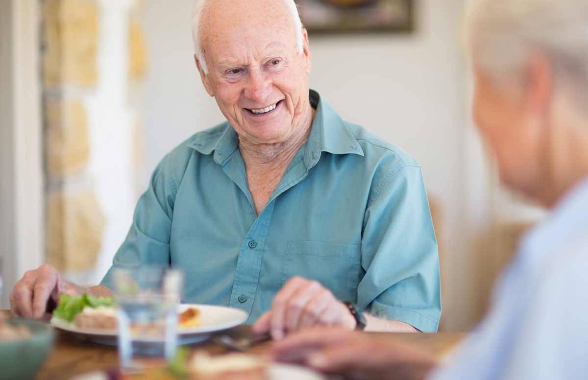 Helping People With Dementia Eating Problems