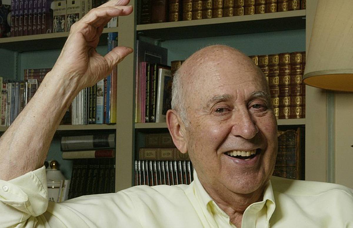 No One Loves 'The Net' More Than Carl Reiner