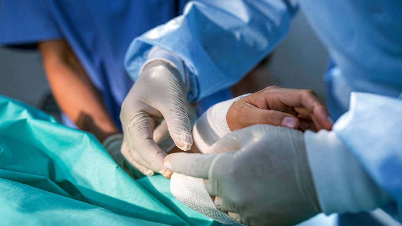 健康・医学 Wide Awake Hand Surgery and Therapy Tips Wide Awake Hand Surgery and Therapy Tips: 9781684202300