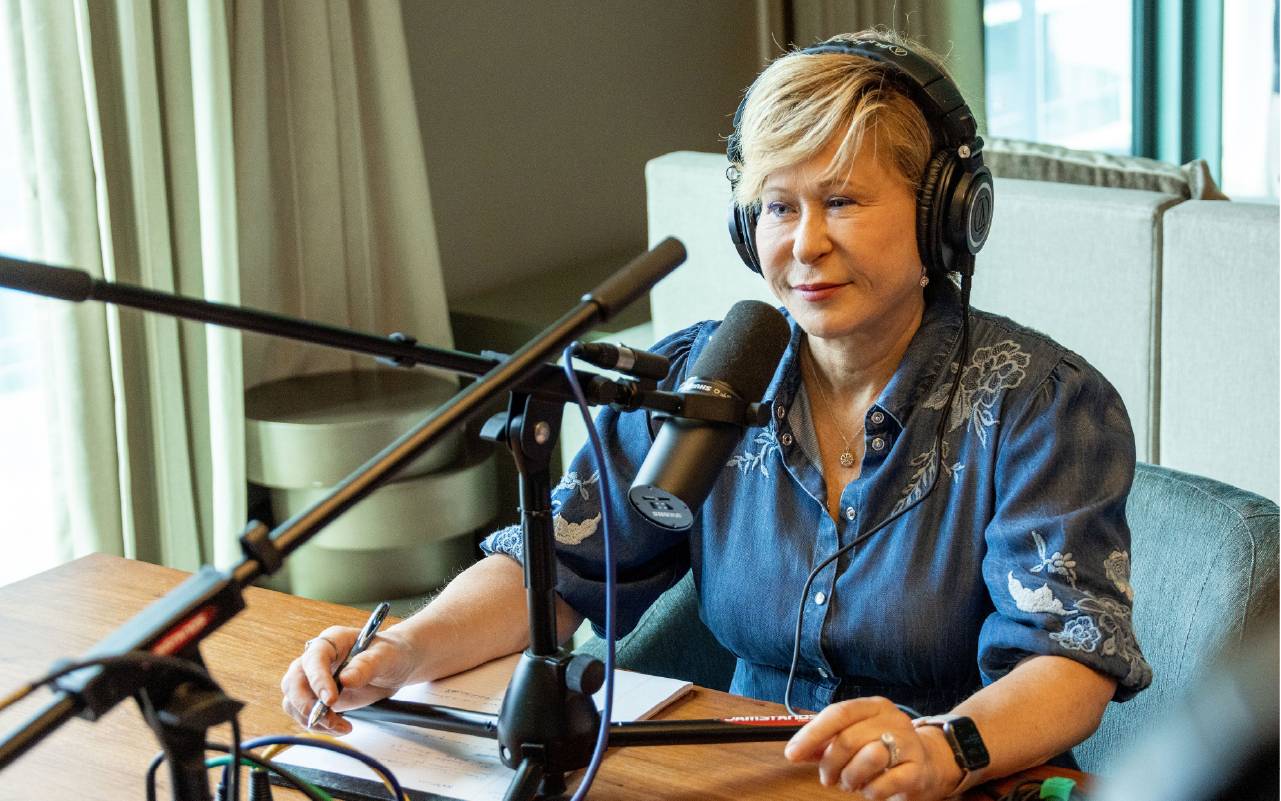 The Animated Yeardley Smith | Next Avenue, image size:1281x801