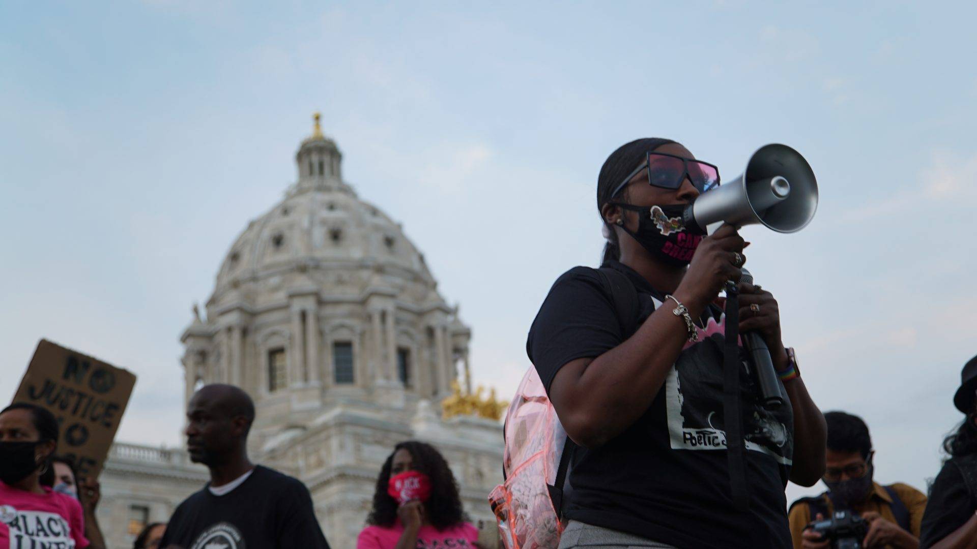 Diamond Reynolds, girlfriend of Philando Castille who was fatally shot by police in 2016, speaking at a rally in front of the Minnesota State Capitol for Breonna Taylor.