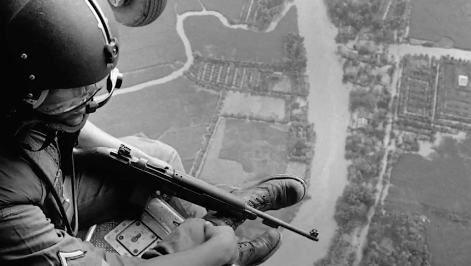 Black and white photo of paratroopers in Vietnam.